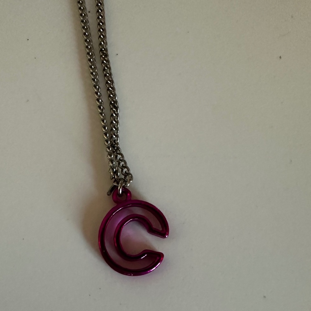 Jewelry: C necklace